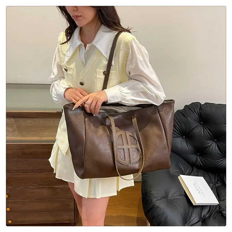 Women's Cream Leather Shoulder Bag with Logo, 2026 Spring Summer Use — feature 27