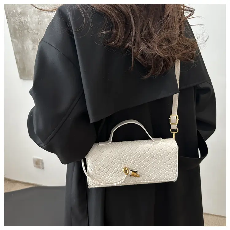 Black Woven Handbag for Women with Gold Plated Clasp — feature 13