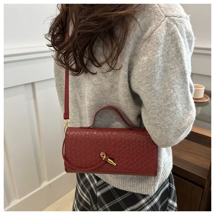 Black Woven Handbag for Women with Gold Plated Clasp — feature 14