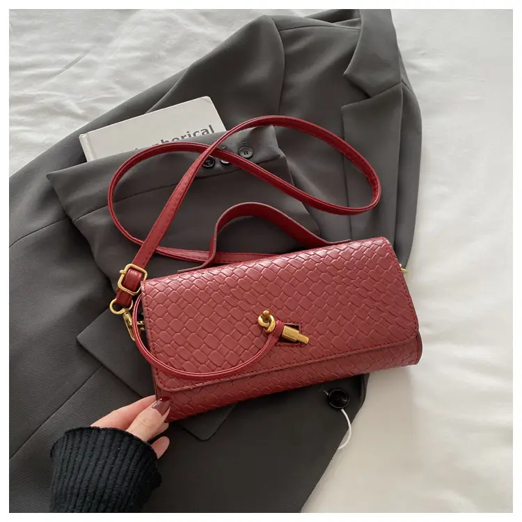 Black Woven Handbag for Women with Gold Plated Clasp — feature 19