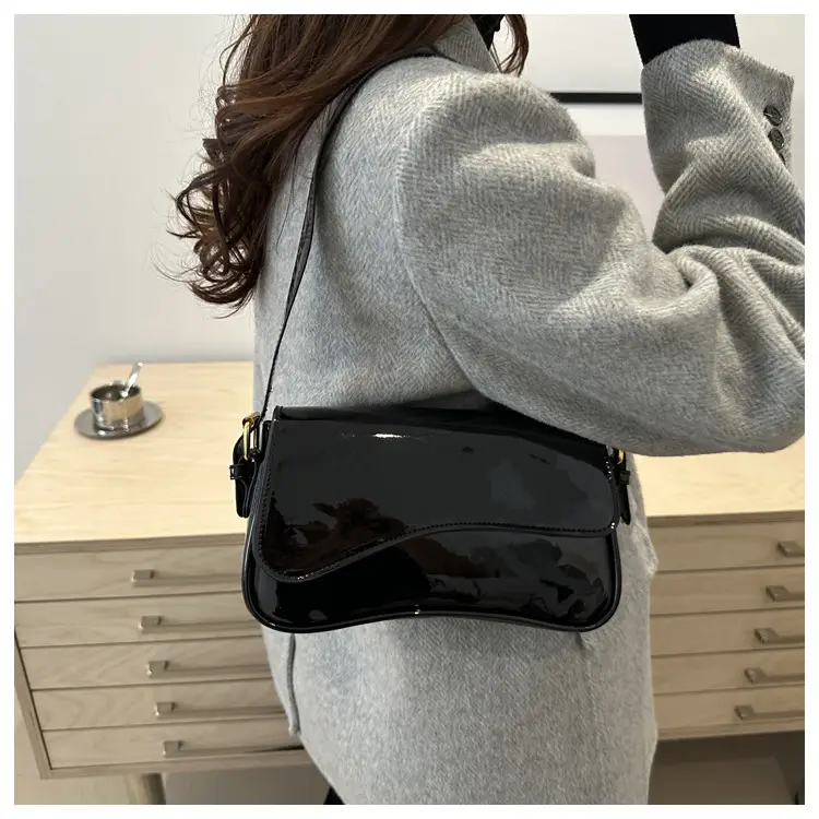 Black Patent Leather Shoulder Bag for Women 2025 — feature 11