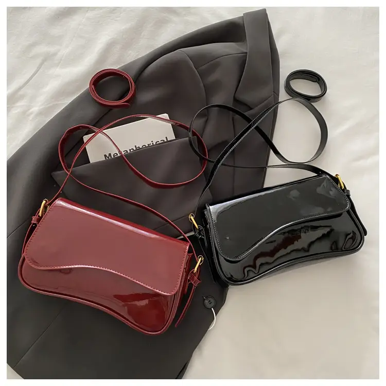 Black Patent Leather Shoulder Bag for Women 2025 — feature 30