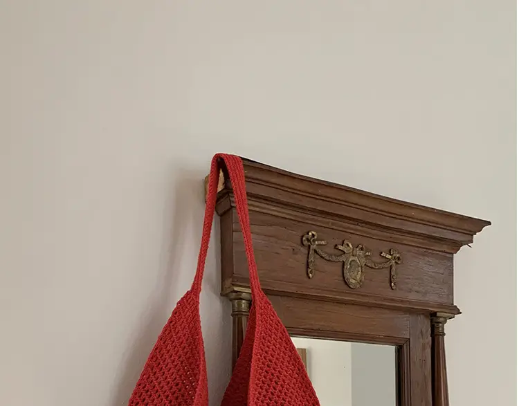 Red Woven Shoulder Bag with Flower Decor — feature 21