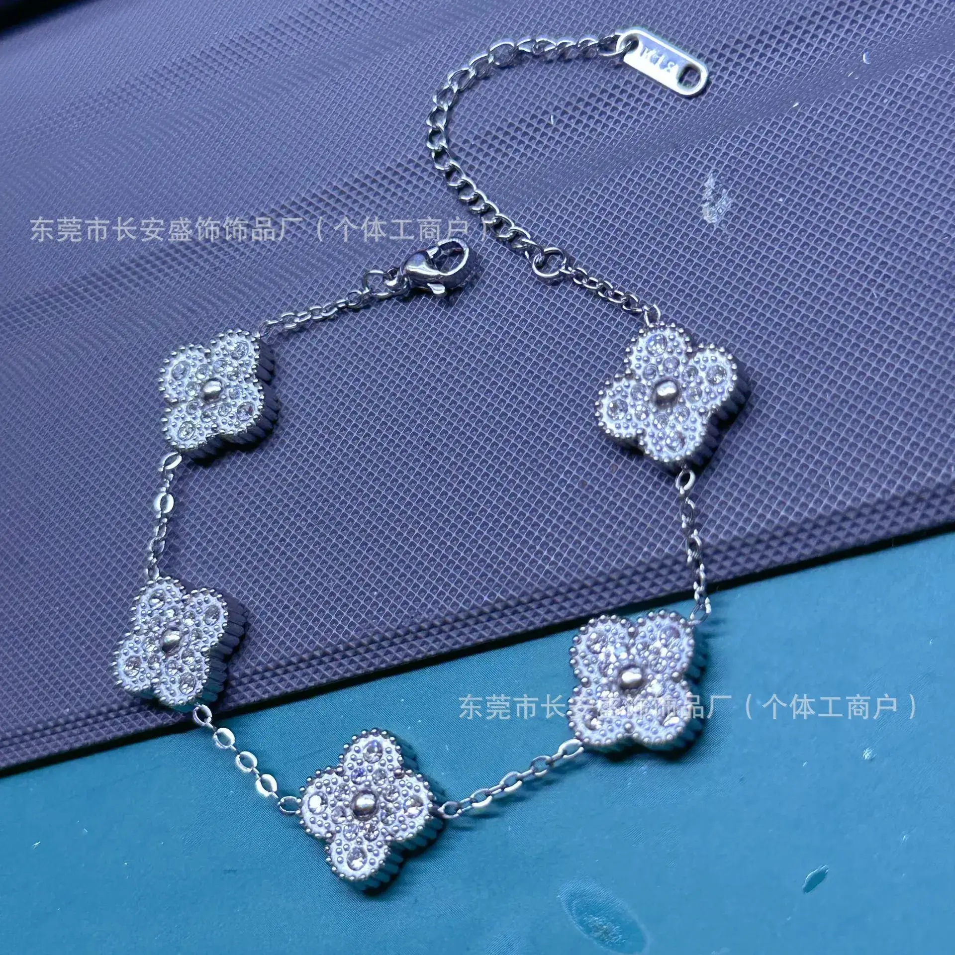 Laser Gold Four Leaf Clover Clavicle Bracelet for Women - Image 14