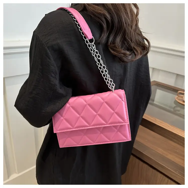 Black Rhombic Chain Crossbody Bag for Women — feature 25