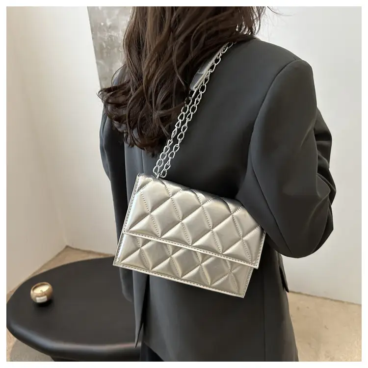 Black Rhombic Chain Crossbody Bag for Women — feature 30