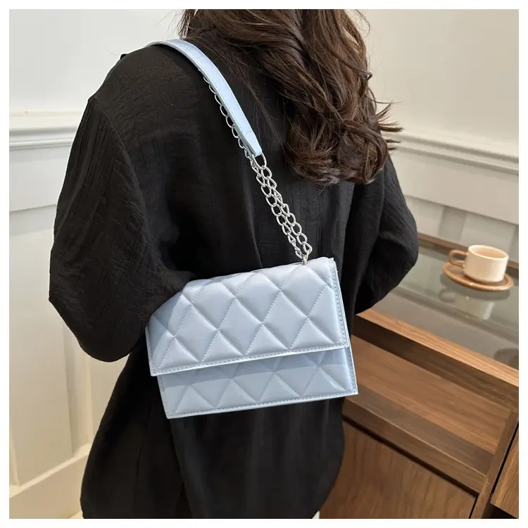 Black Rhombic Chain Crossbody Bag for Women — feature 34