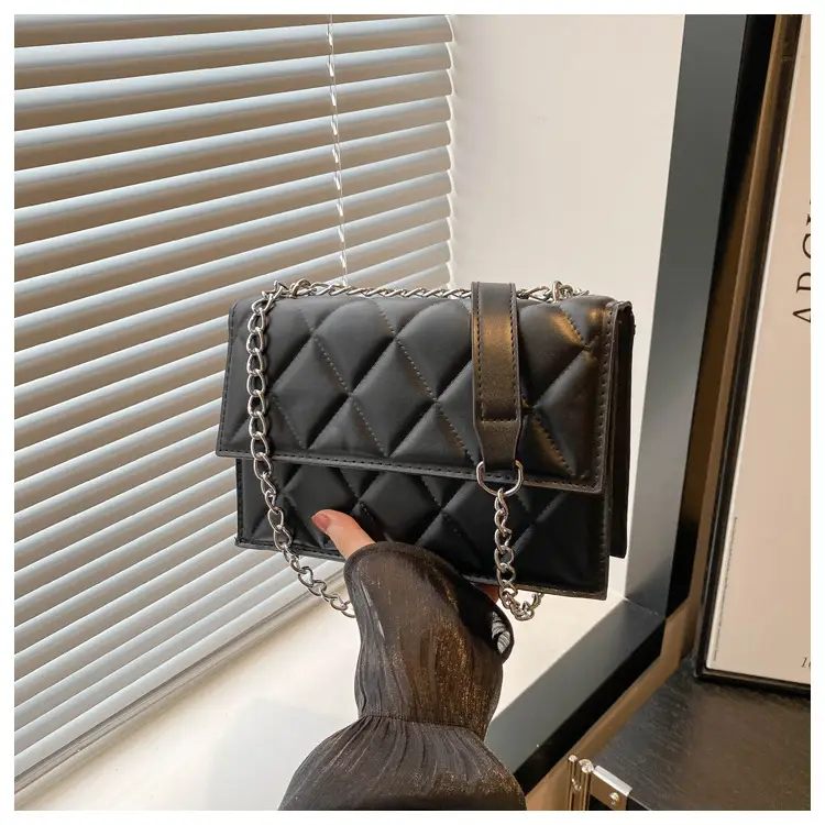 Black Rhombic Chain Crossbody Bag for Women — feature 41
