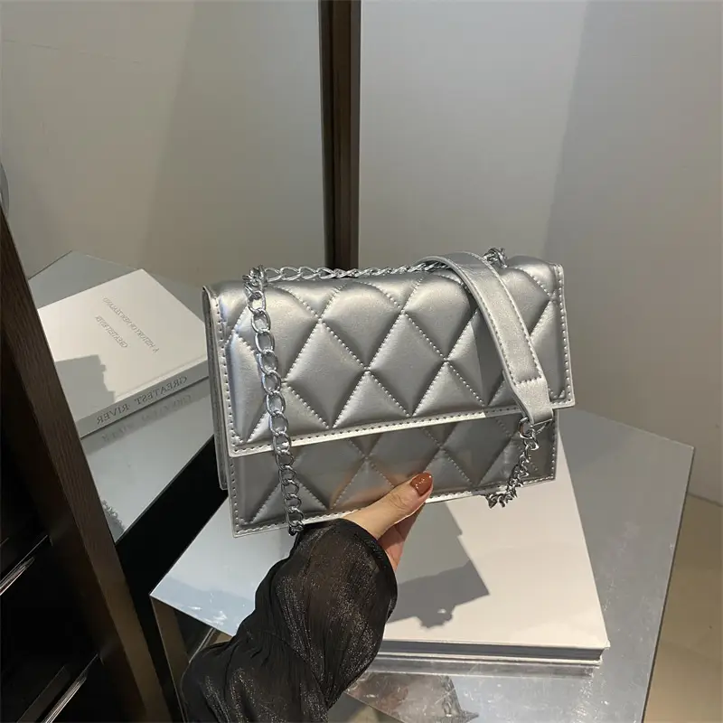 Black Rhombic Chain Crossbody Bag for Women - Image 3