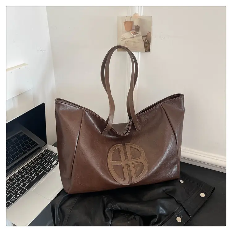 Black Leather Shoulder Bag for Women 2025 Spring Summer — feature 13