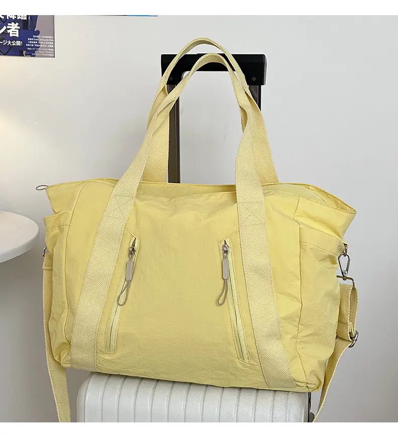 New Casual Korean Style Shoulder Bag Nylon Lightweight Large Capacity Travel Crossbody Bag — feature 11