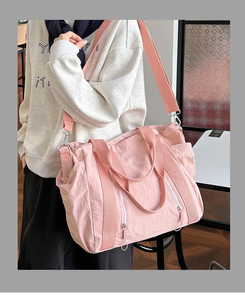 New Casual Korean Style Shoulder Bag Nylon Lightweight Large Capacity Travel Crossbody Bag — feature 3