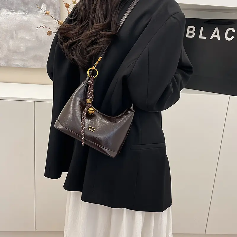 Women's Retro Leather Shoulder Bag 2025 Spring