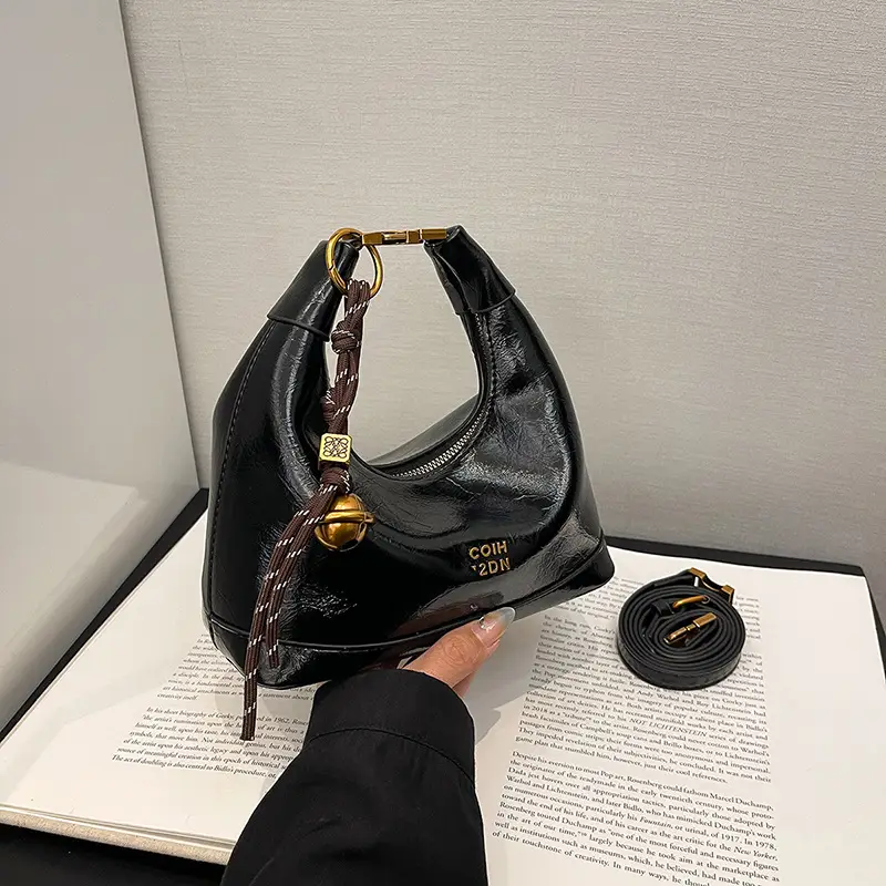 Women's Retro Leather Shoulder Bag 2025 Spring