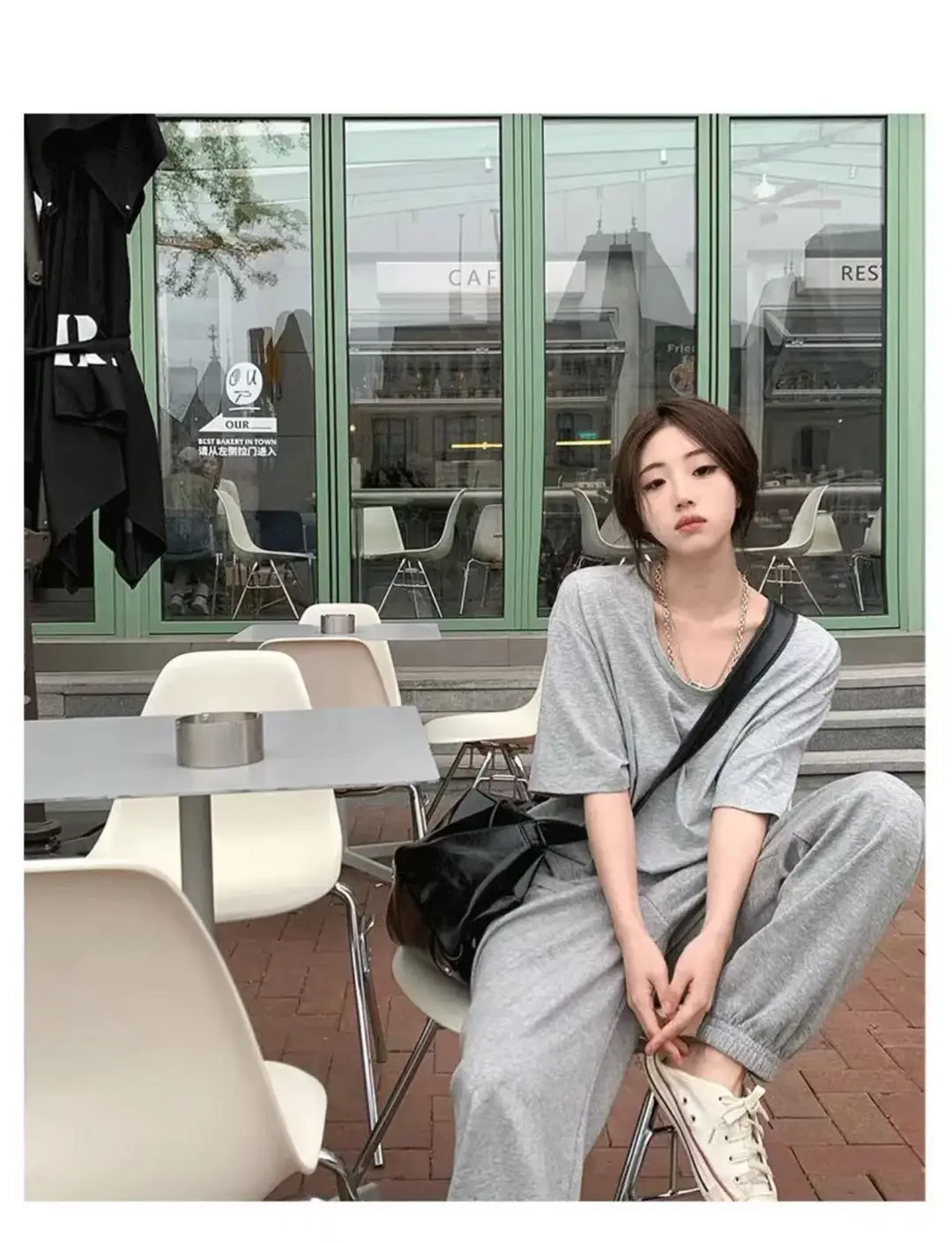 [Factory Outlet] Solid Color Large Neckline Short Sleeve T-Shirt Women's Loose Casual Slimming V-neck Base Shirt Fashion Brand — feature 12