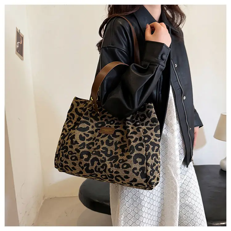 Leopard Print Women's Shoulder Bag Large Capacity — feature 17