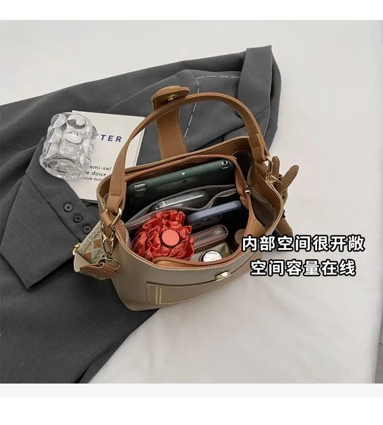 Women's Brown Leather Shoulder Bag with Crossbody Strap — feature 13