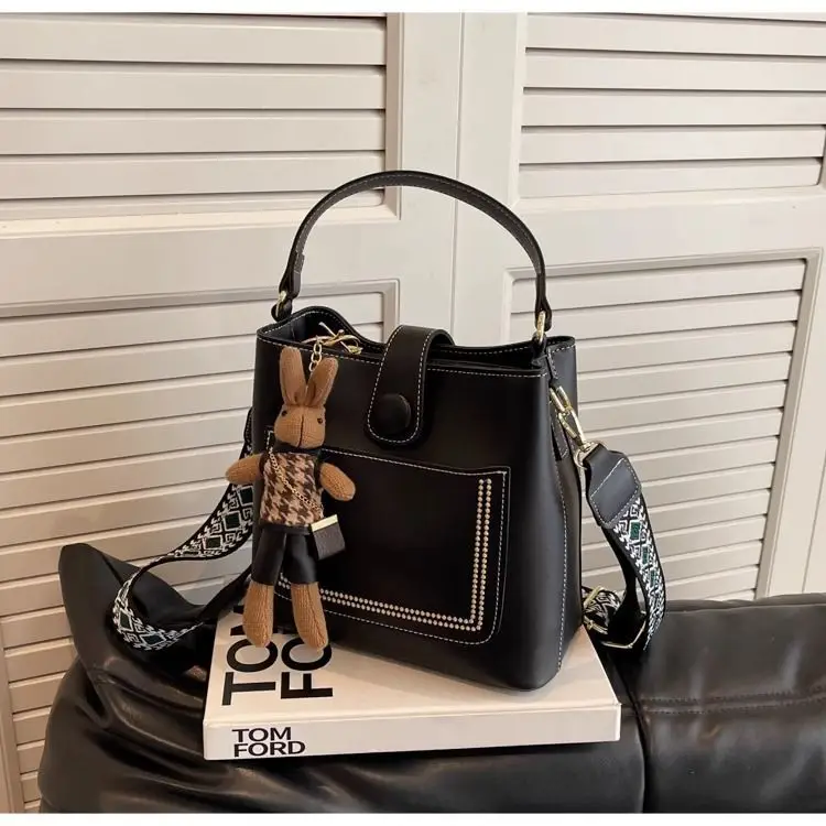 Women's Brown Leather Shoulder Bag with Crossbody Strap — feature 16