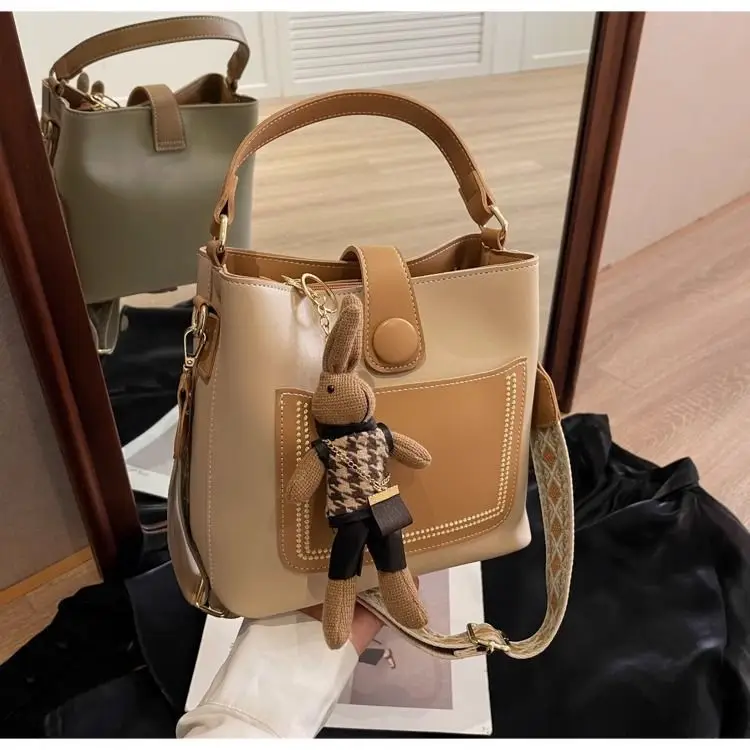 Women's Brown Leather Shoulder Bag with Crossbody Strap — feature 21