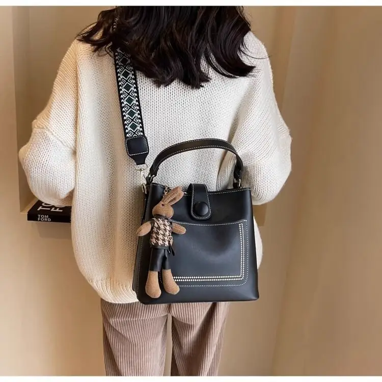 Women's Brown Leather Shoulder Bag with Crossbody Strap — feature 27