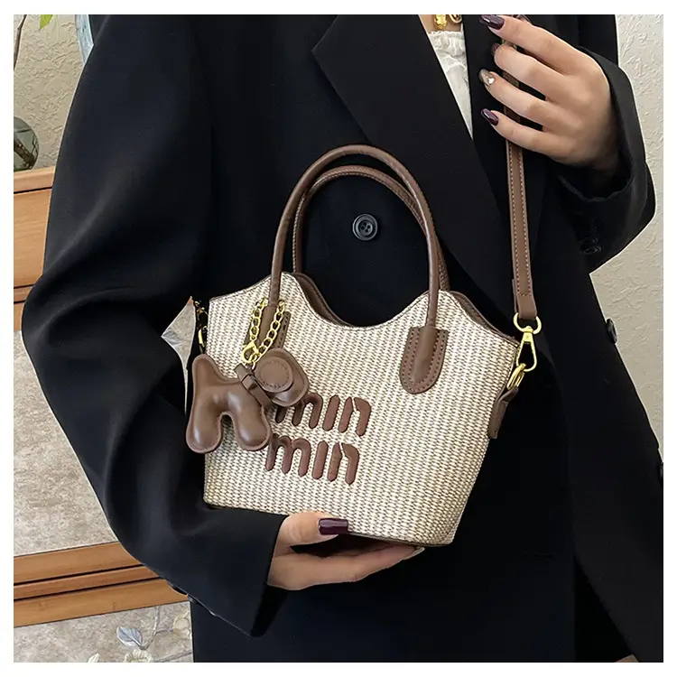 Mimmi Manojou Cross-Brand Large Shoulder Tote Bag Brown — feature 15