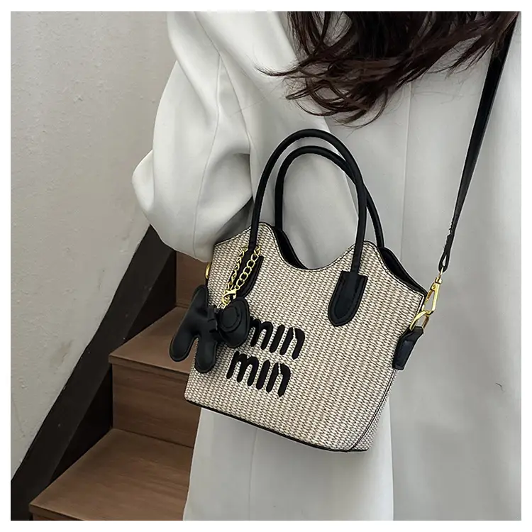 Mimmi Manojou Cross-Brand Large Shoulder Tote Bag Brown — feature 19