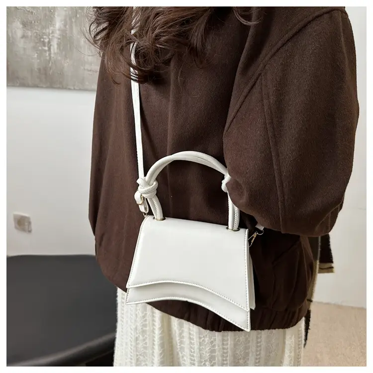 White Patent Leather Shoulder Bag for Women 2025 Spring Summer — feature 13
