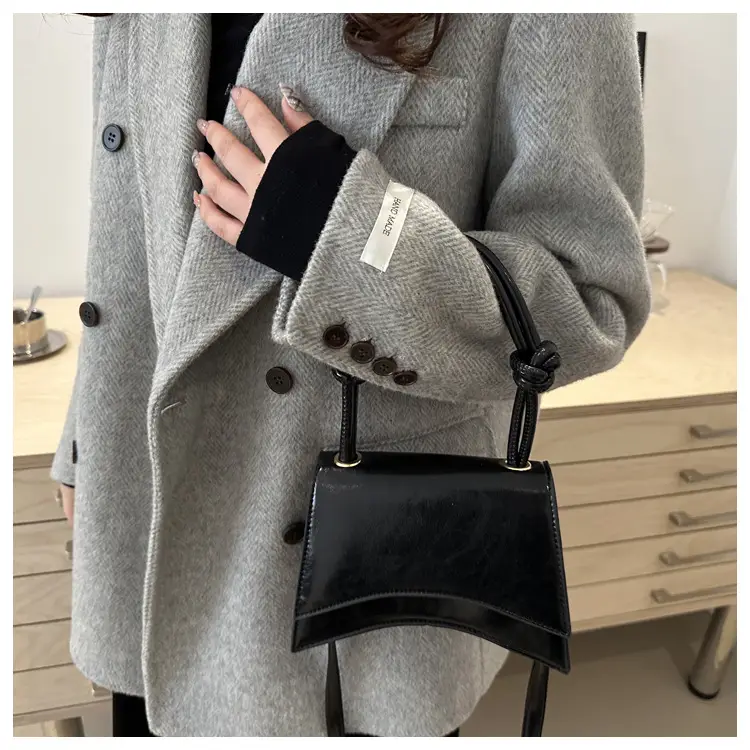 White Patent Leather Shoulder Bag for Women 2025 Spring Summer — feature 19