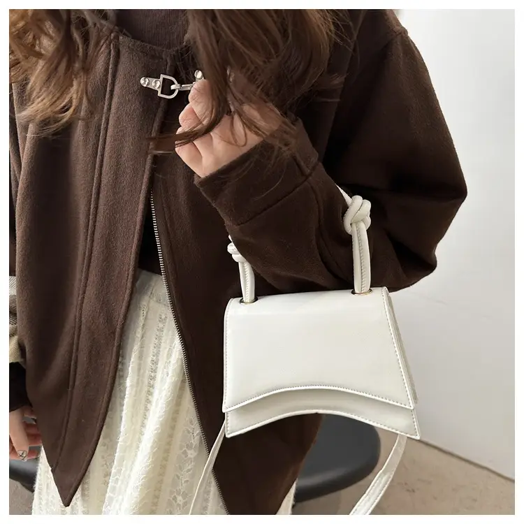 White Patent Leather Shoulder Bag for Women 2025 Spring Summer — feature 9