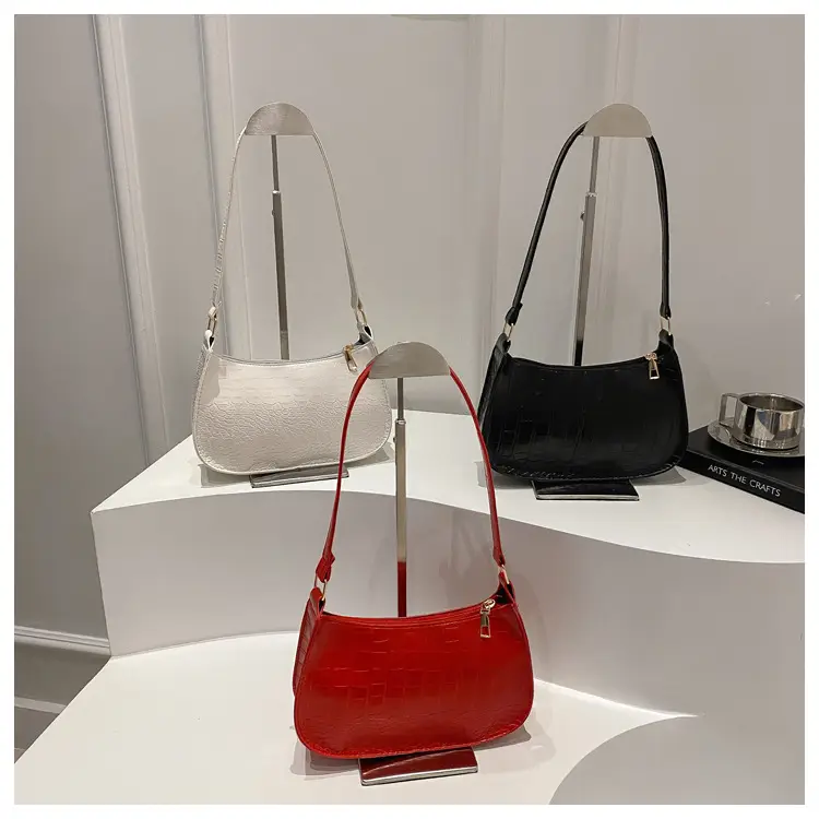 White Croc Texture Shoulder Bag 2025 Summer — feature 24