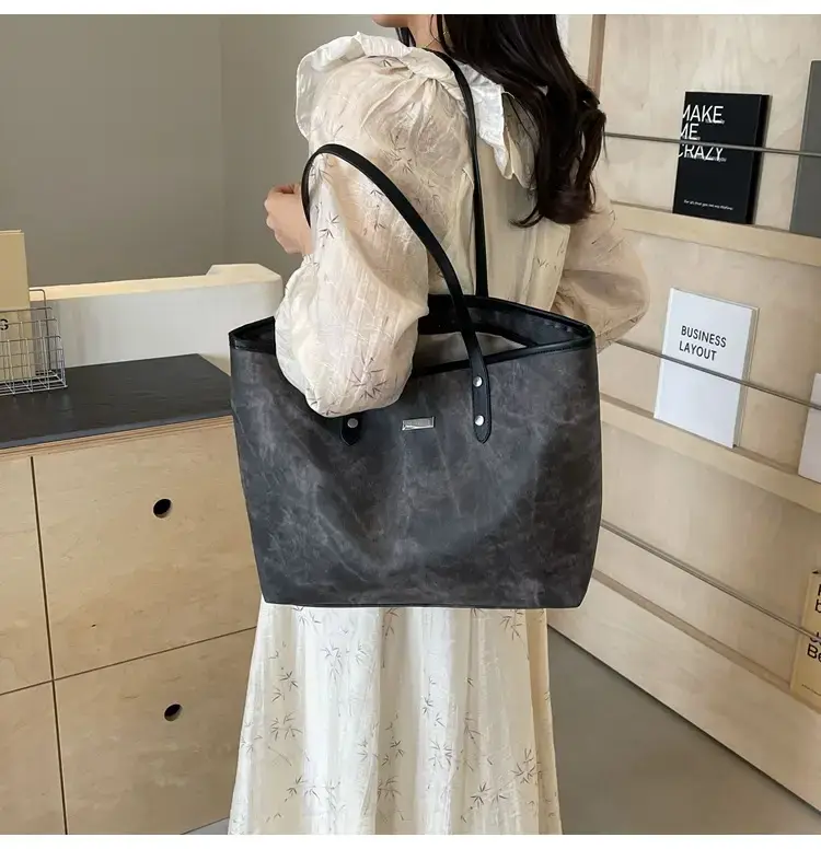 Women's Beige Large Capacity Shoulder Tote Bag 2025 — feature 25