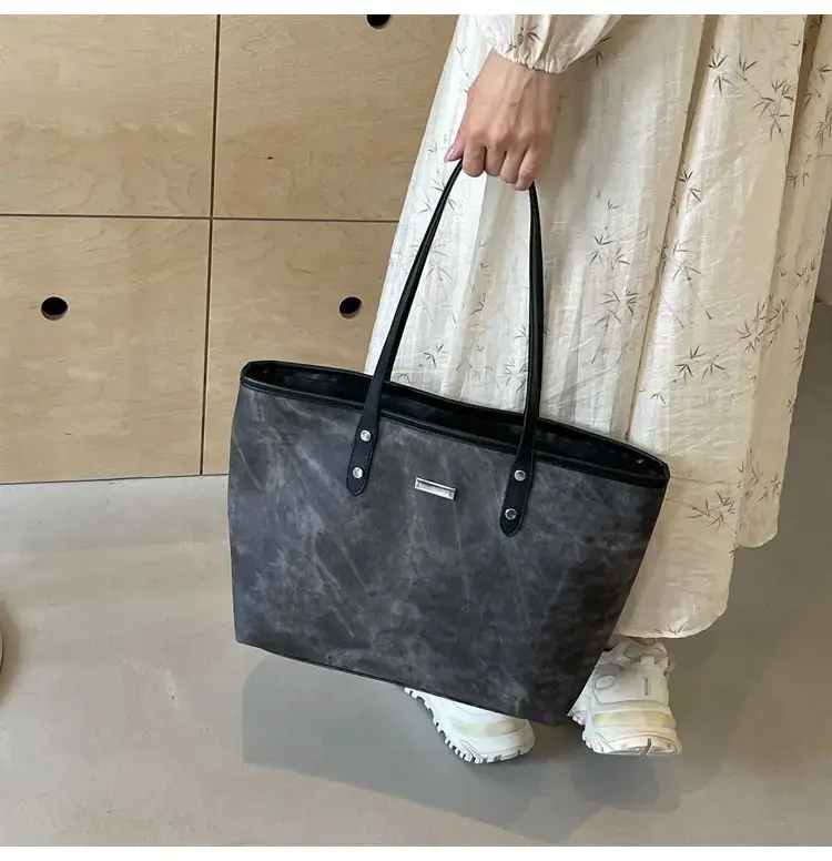 Women's Beige Large Capacity Shoulder Tote Bag 2025 — feature 29