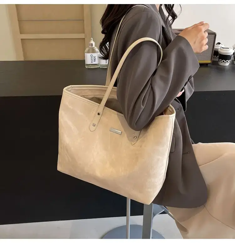 Women's Beige Large Capacity Shoulder Tote Bag 2025 — feature 34