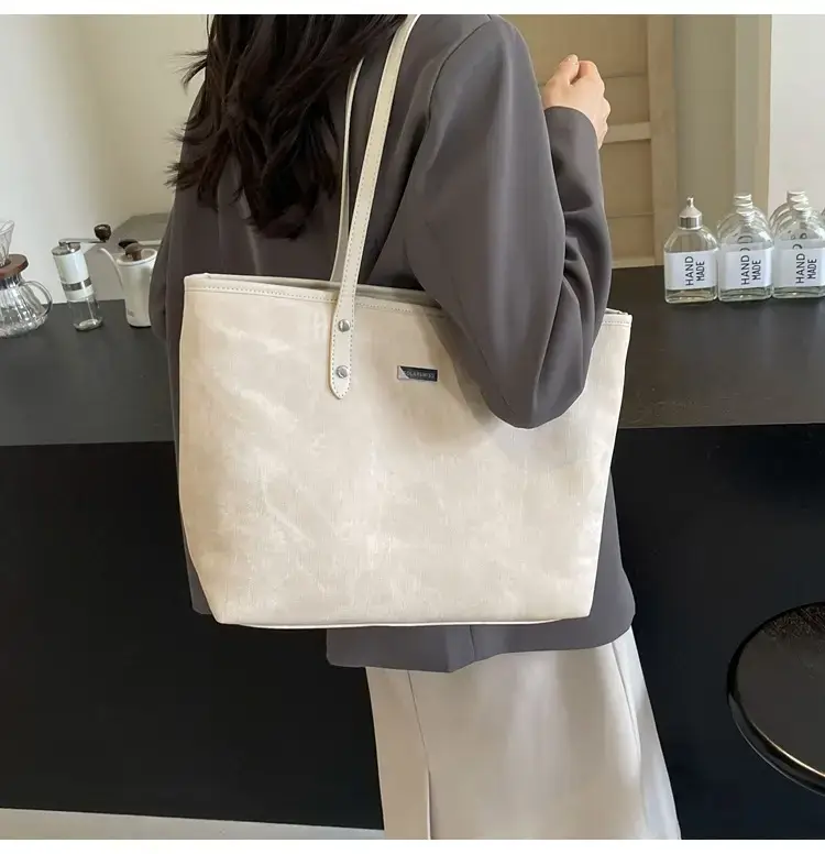 Women's Beige Large Capacity Shoulder Tote Bag 2025 — feature 38