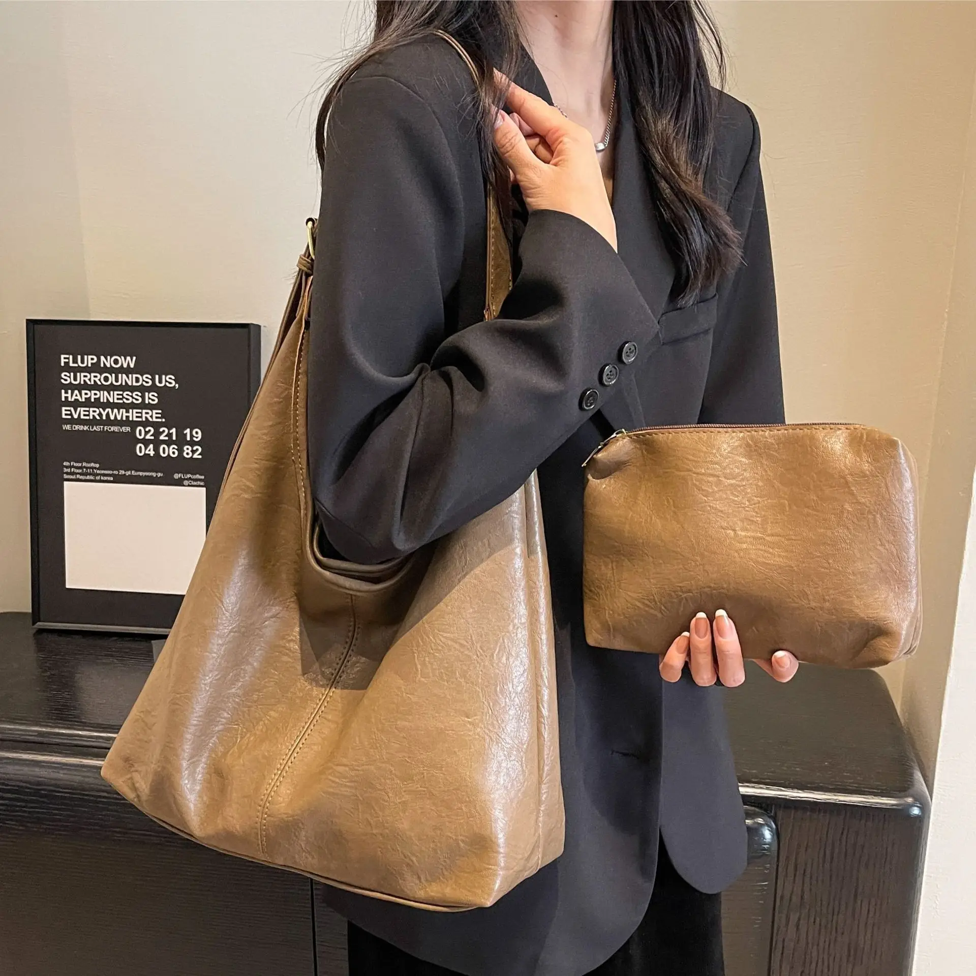 Vintage Brown Leather Shoulder Tote Bag for Women - Image 5
