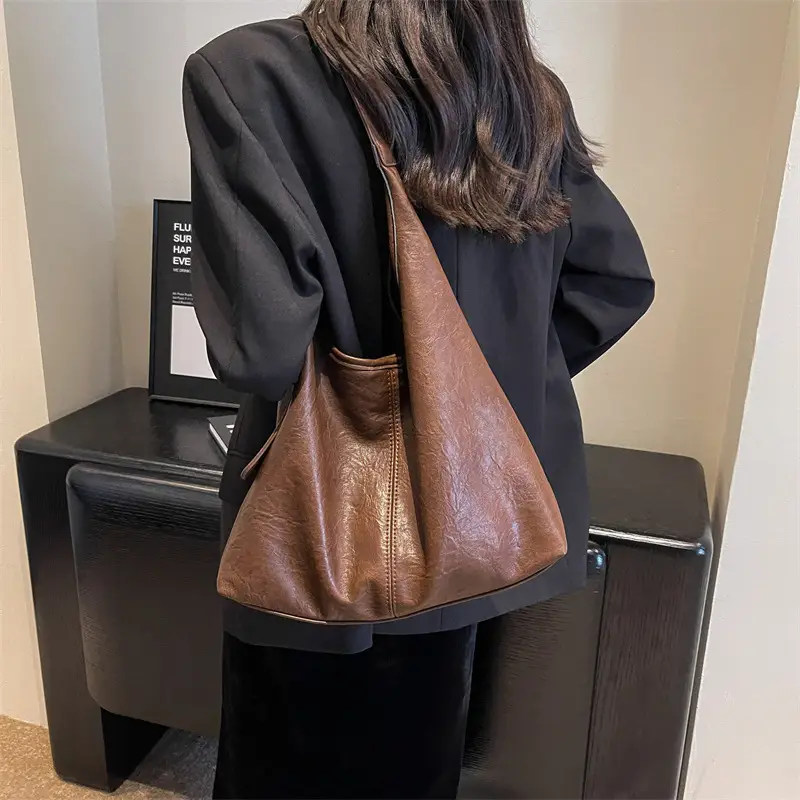 Vintage Brown Leather Shoulder Tote Bag for Women - Image 6