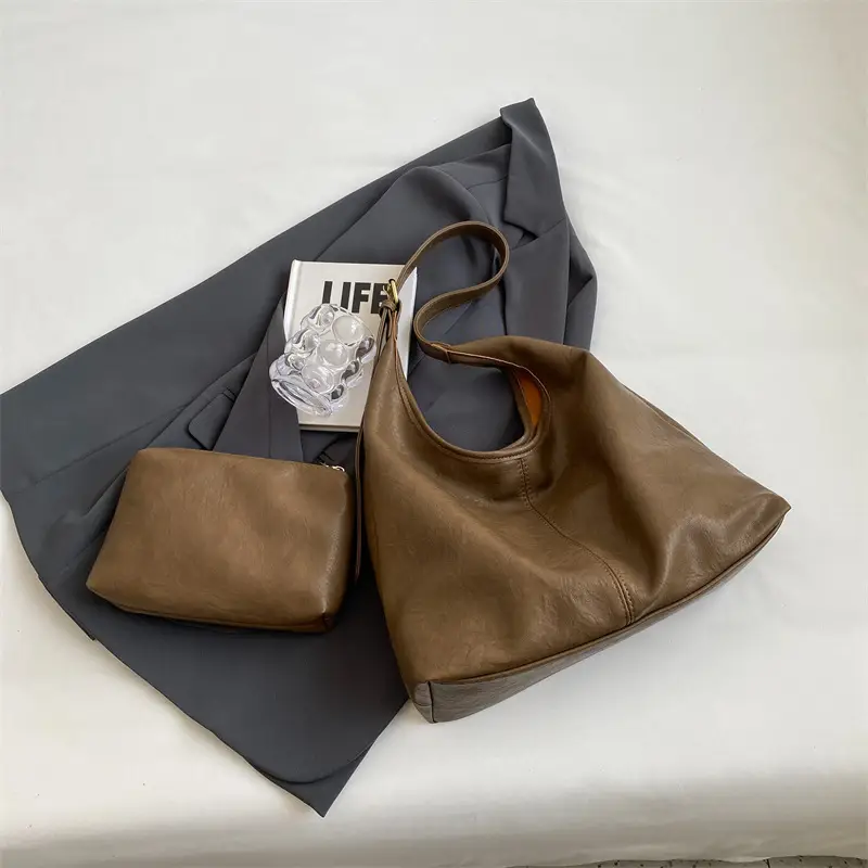 Vintage Brown Leather Shoulder Tote Bag for Women - Image 4