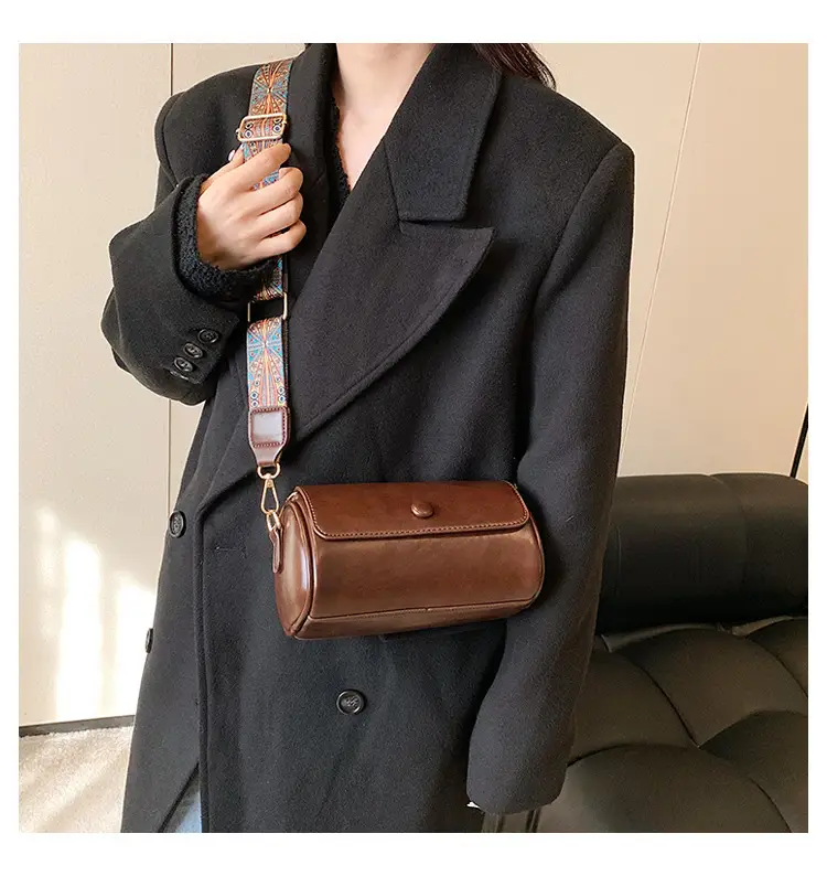 Vintage Brown Leather Crossbody Bag with Wide Band — feature 13