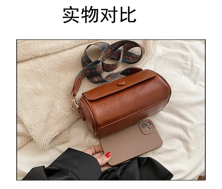 Vintage Brown Leather Crossbody Bag with Wide Band — feature 3