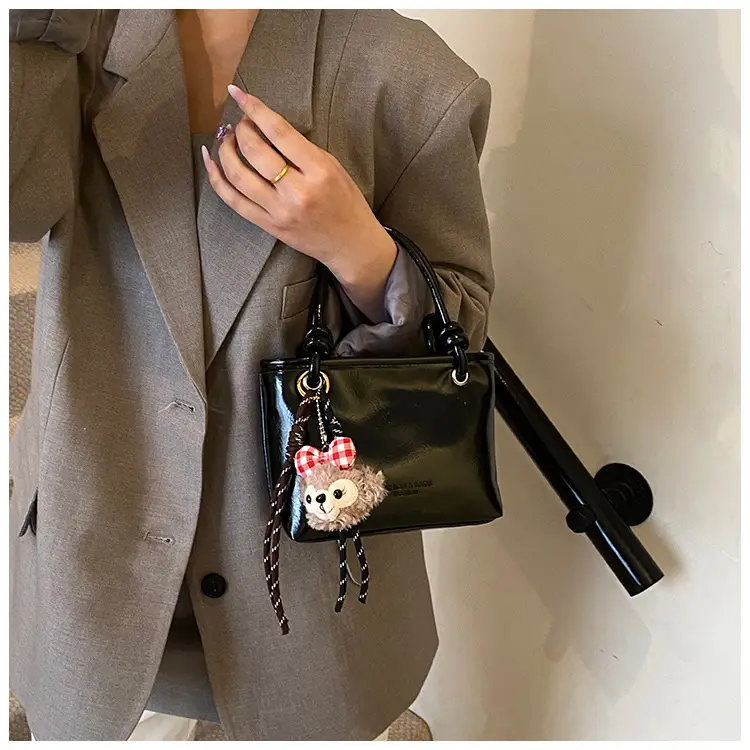 Pink Leather Shoulder Bag with Tassel for Women — feature 17