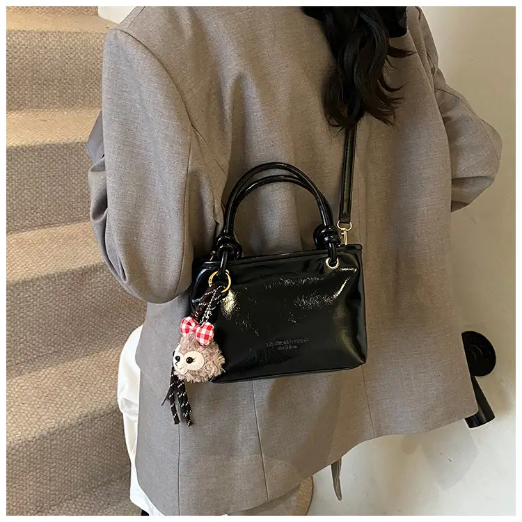 Pink Leather Shoulder Bag with Tassel for Women — feature 18