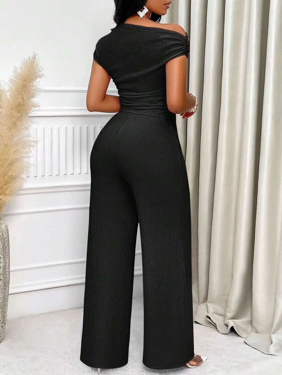 Brown Pleated Two-Piece Wide Leg Pants Set — feature 4