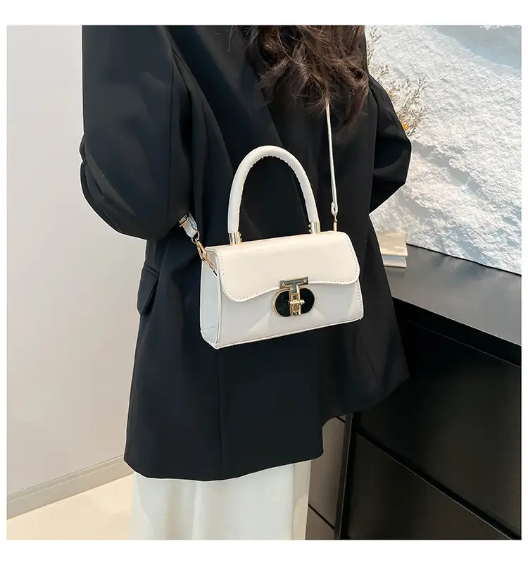 Trendy Brown Leather Shoulder Bag with Metal Buckle — feature 11