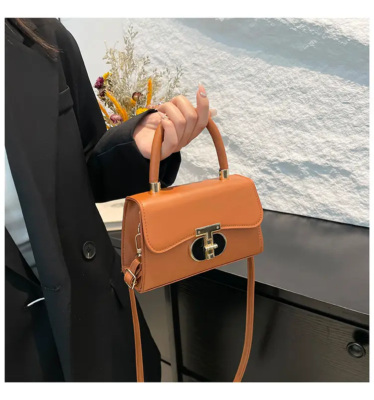 Trendy Brown Leather Shoulder Bag with Metal Buckle — feature 15