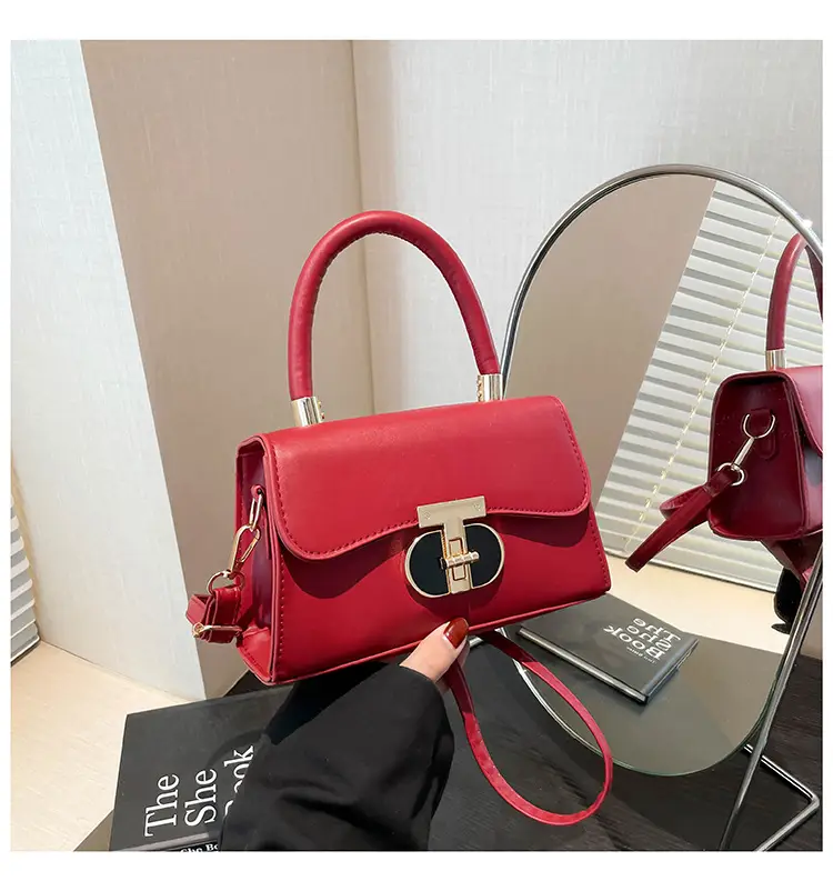 Trendy Brown Leather Shoulder Bag with Metal Buckle — feature 32