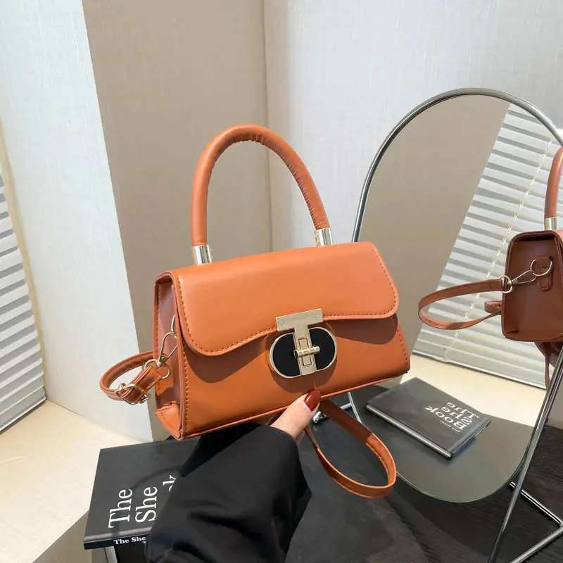 Trendy Brown Leather Shoulder Bag with Metal Buckle - Image 3