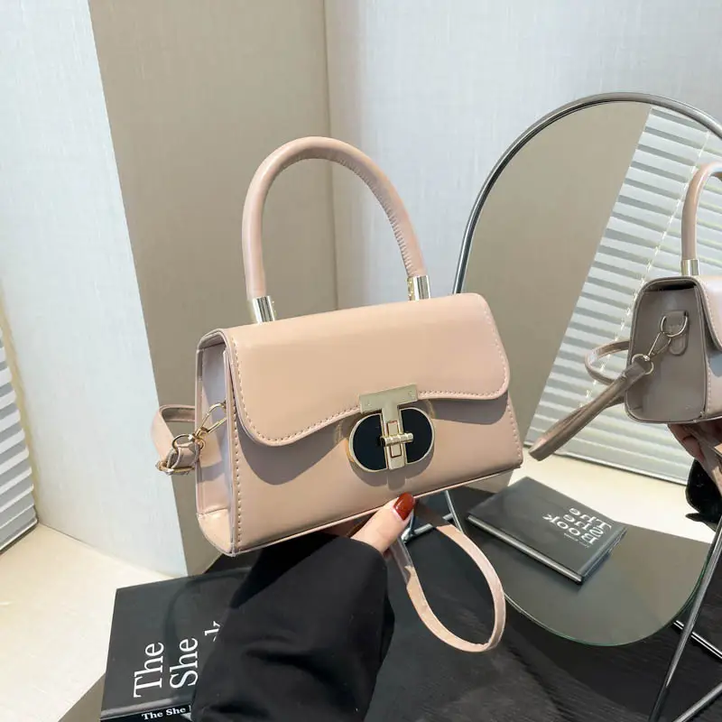 Trendy Brown Leather Shoulder Bag with Metal Buckle - Image 4