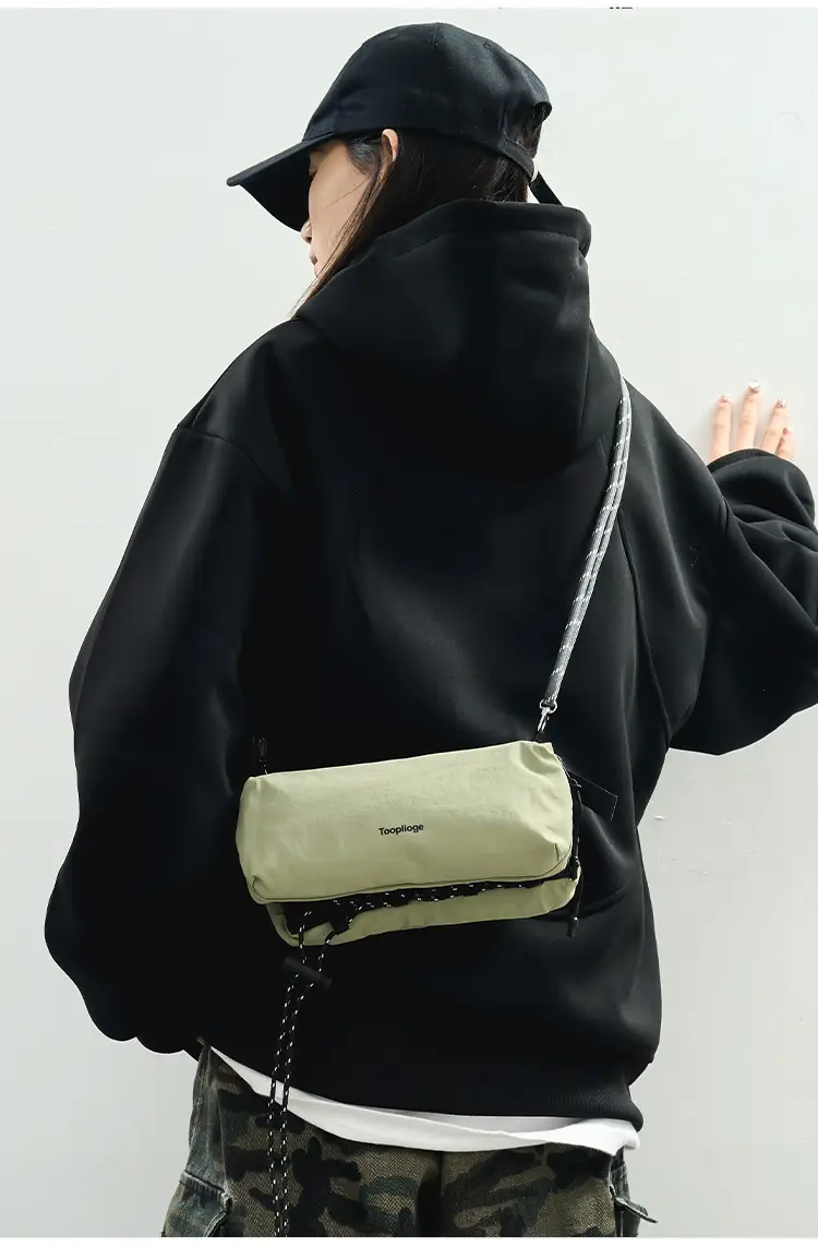 Couple Shoulder Bag Waterproof Small Sports Bag Large Capacity — feature 14