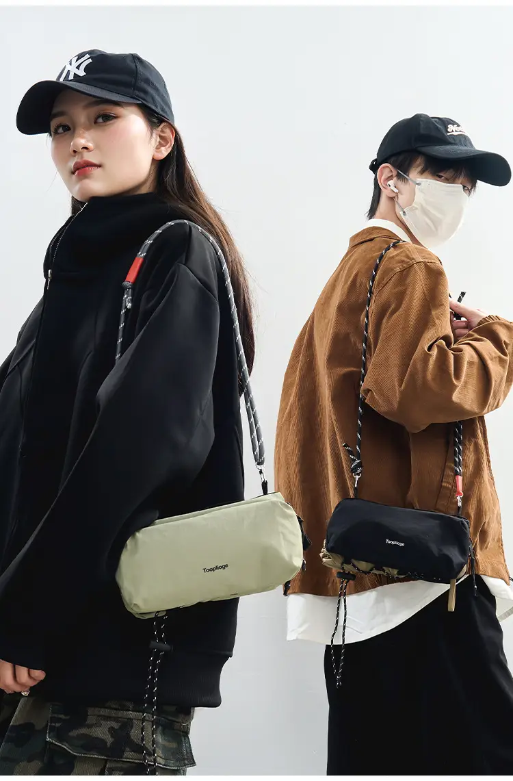 Couple Shoulder Bag Waterproof Small Sports Bag Large Capacity — feature 16