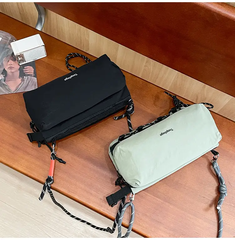 Couple Shoulder Bag Waterproof Small Sports Bag Large Capacity — feature 22